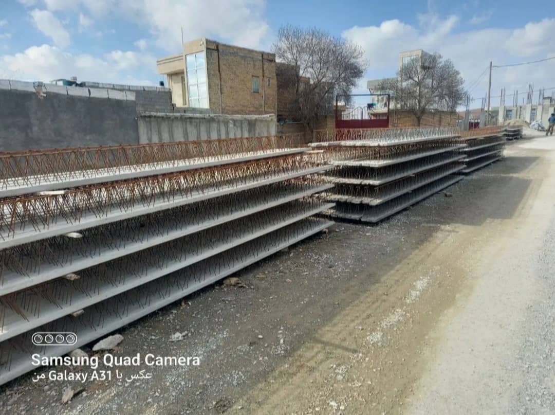 تولید و فروش تیرچه بتنی و پایه فنس کاظمی در کرمانشاه